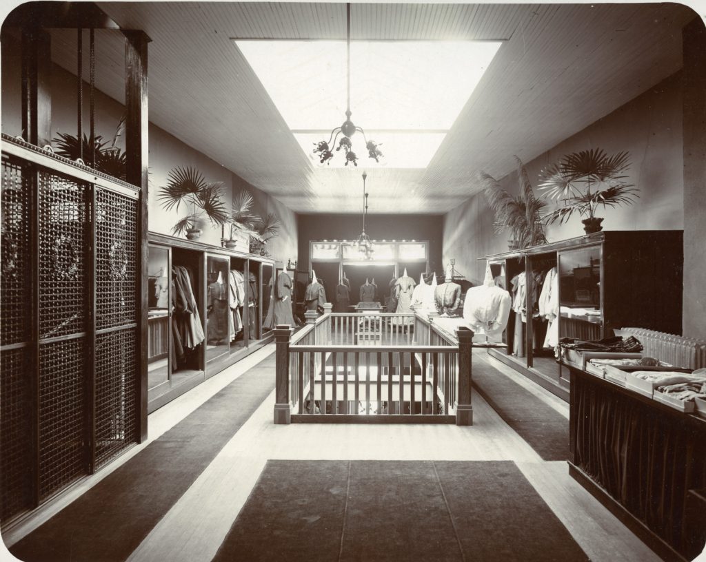 Hibbard & Company Department Store, before 1914. Generously donated by Ralph Hibbard, S997.40.1.