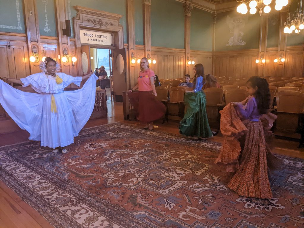 Family Movement Class with Ballet de Projeciones Folkloricas Panamericans