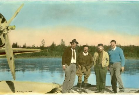 Will Rogers, Alaskan musher Leonhard Seppala, Wiley Post, and Alaskan bush pilot Joe Crosson. Courtesy of the Smithsonian Air and Space Museum.
